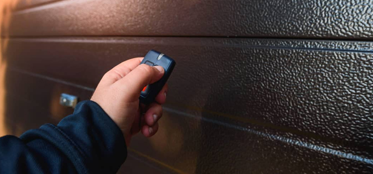 automatic door opener with remote control in Newark