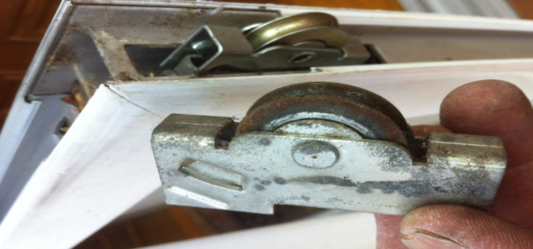 screen door roller repair in Newark